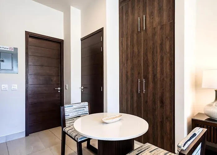 Ferienhaus Exquisite With Balcony, Tv, Wifi, Heated Pool & Gym/fitness