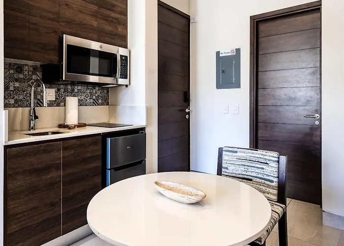 Ferienhaus Exquisite With Balcony, Tv, Wifi, Heated Pool & Gym/fitness Cabo San Lucas