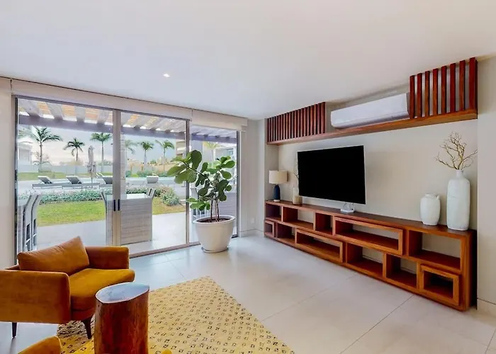Ferienhaus Exquisite With Balcony, Tv, Wifi, Heated Pool & Gym/fitness