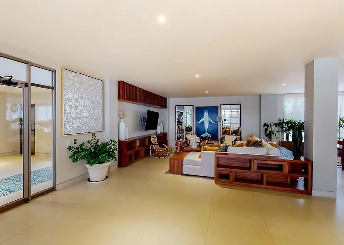 Exquisite With Balcony, Tv, Wifi, Heated Pool & Gym/fitness
