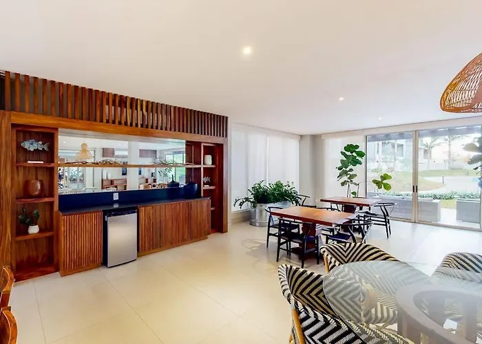 Exquisite With Balcony, Tv, Wifi, Heated Pool & Gym/fitness Ferienhaus