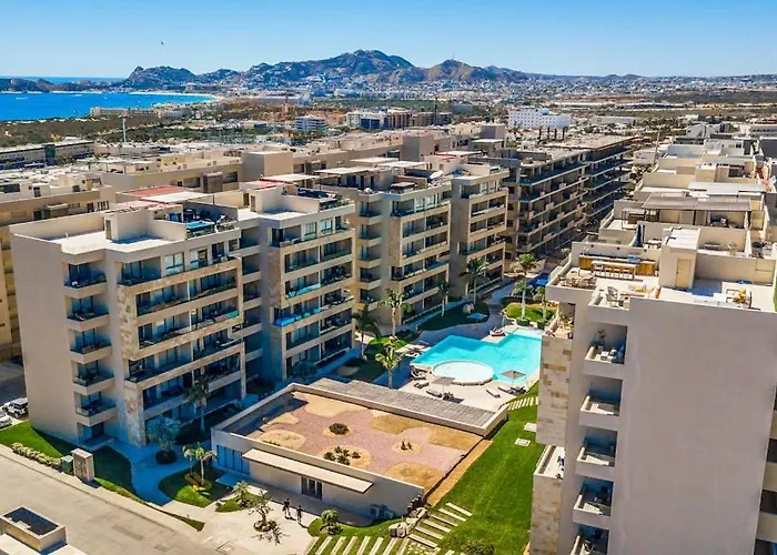 Exquisite With Balcony, Tv, Wifi, Heated Pool & Gym/fitness *