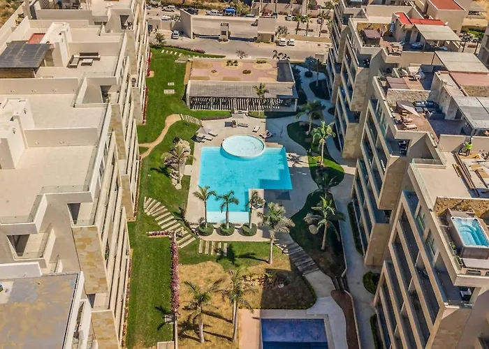 Ferienhaus Exquisite With Balcony, Tv, Wifi, Heated Pool & Gym/fitness *